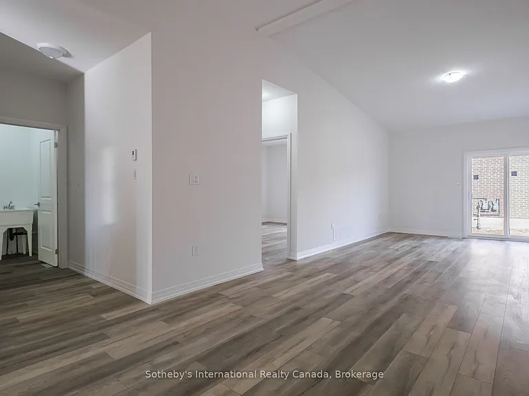 550 Grey St #29 — Photo 9