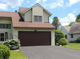 216 Vivian Ln, Vestal, NY 13850