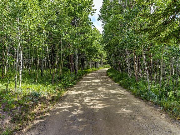 5th image of 3153 Ridge Rd