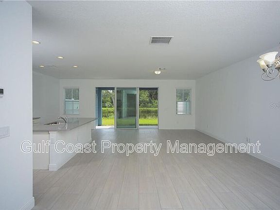 5th image of 4513 Chinkapin Dr