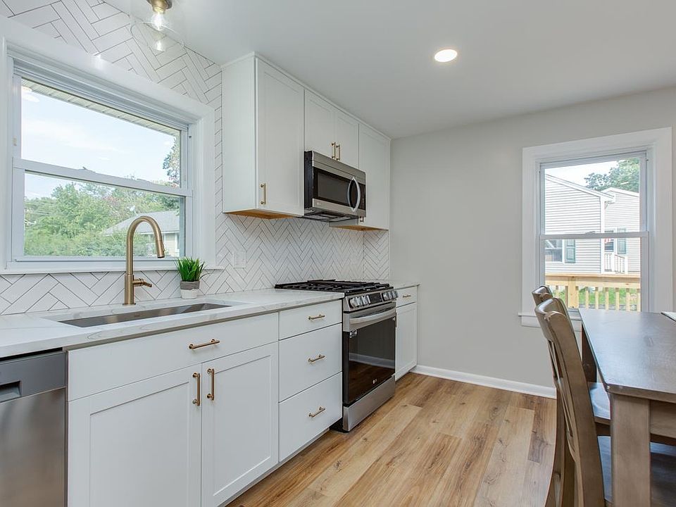 26 Adelaide Street, Hudson, NH 03051 Zillow