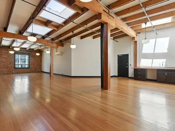 1306 NW Hoyt St, Portland, OR