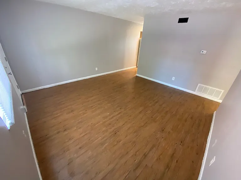 451 Alden Ave — Photo 3