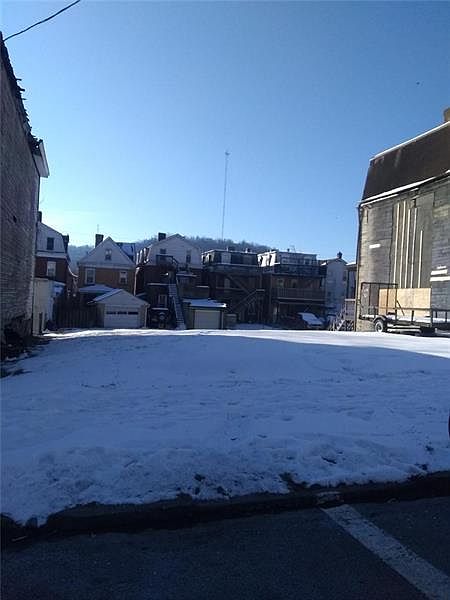 2nd image of 375 3rd St