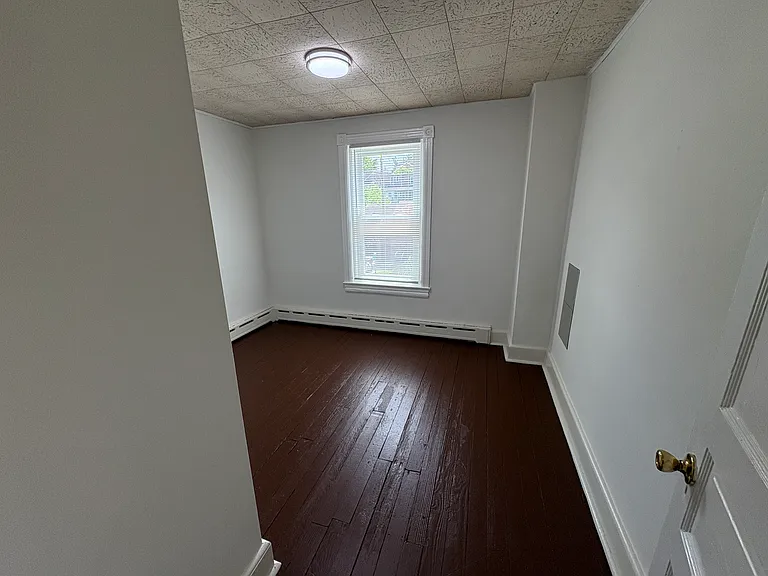 224 Charles St — Photo 8