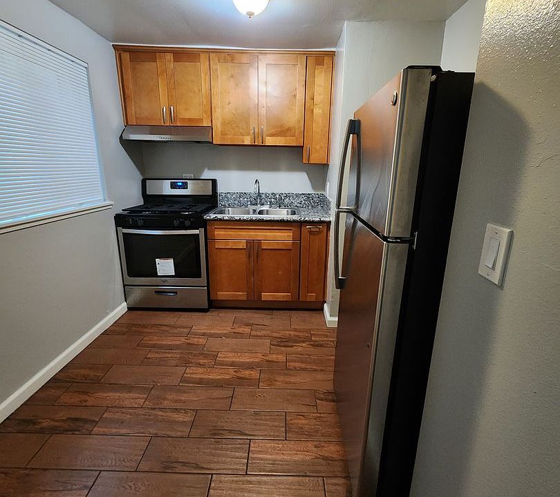 1st image of 2600 W 8th St #2600105