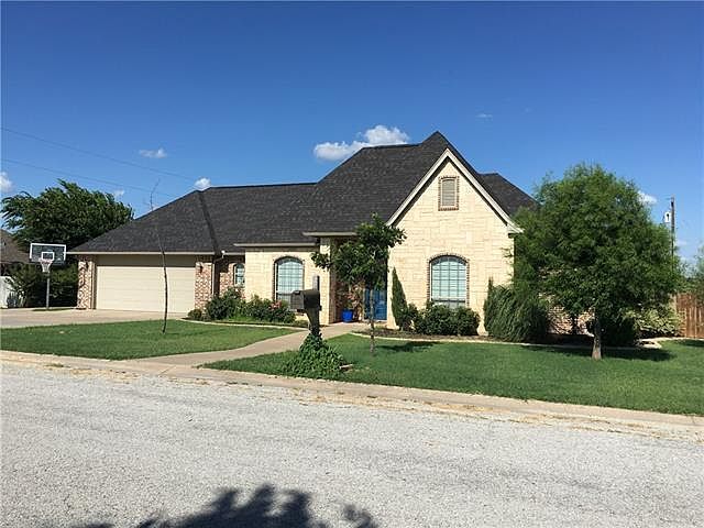 1st image of 615 Grand Oaks Ct