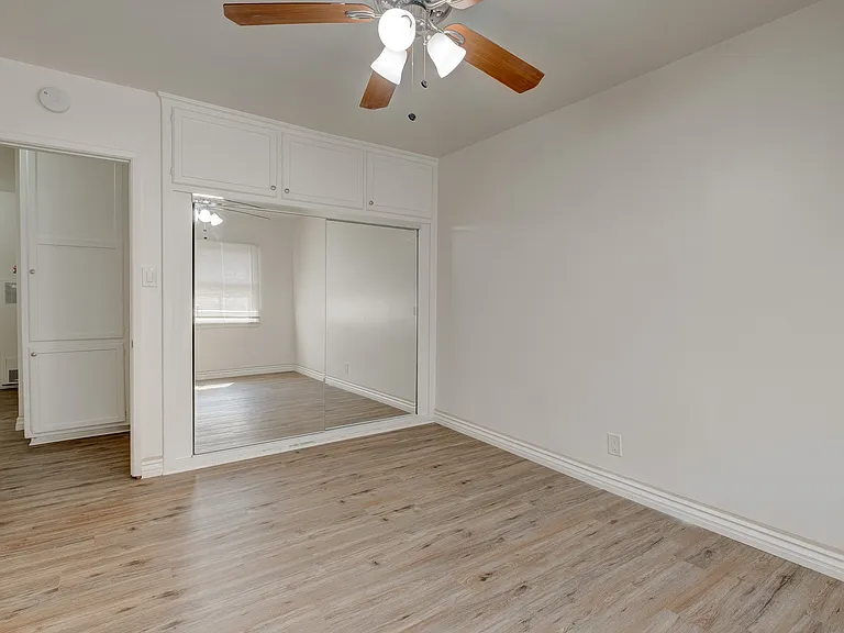 1321 E Wilson Ave #6 — Photo 5