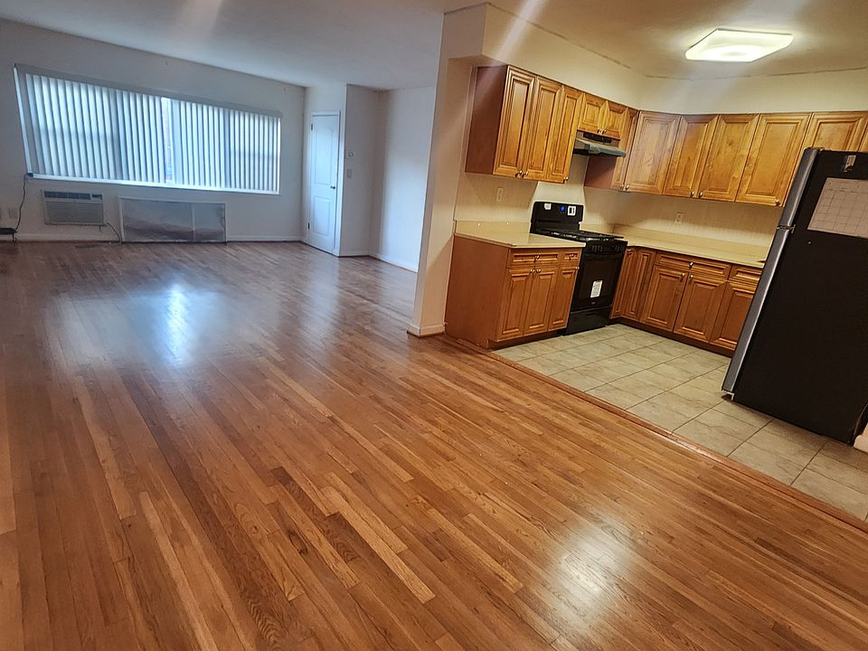 1st image of 8543 75th St Floor 1