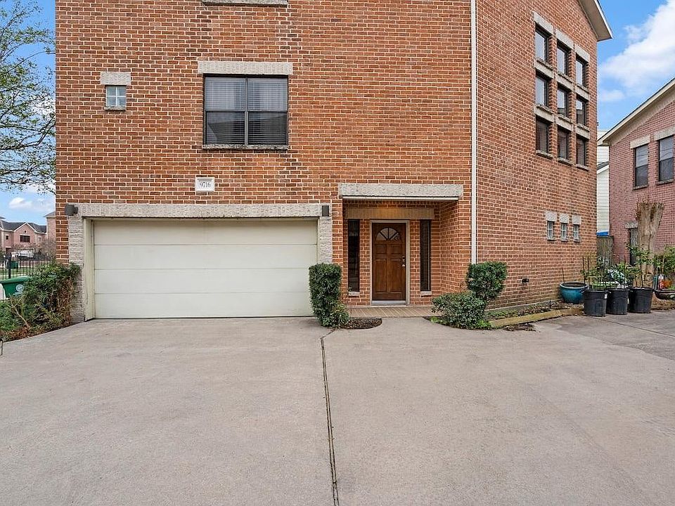 1st image of 9716 Riddlewood Ln