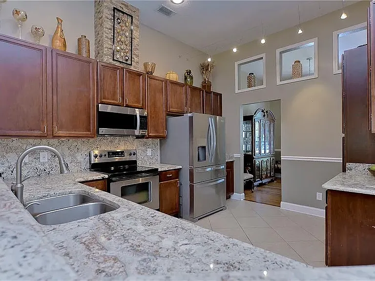2007 Highview Fall Pl — Photo 9