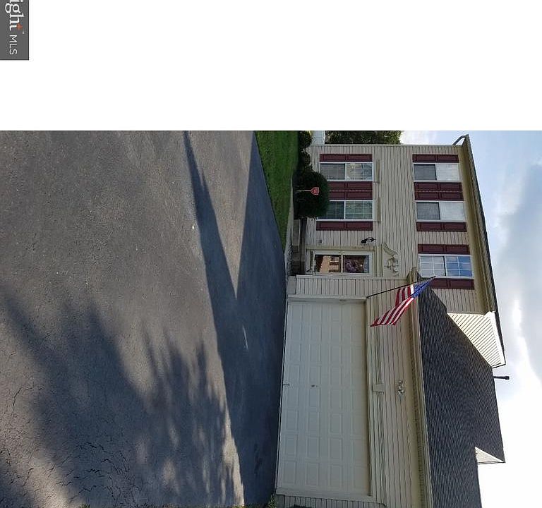 1st image of 404 Montana Trl