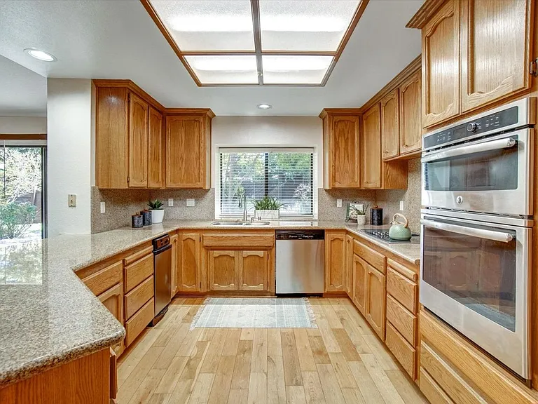 16 Somer Ridge Dr — Photo 4