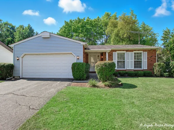578 Pine Grove Ave, Gurnee, IL 60031