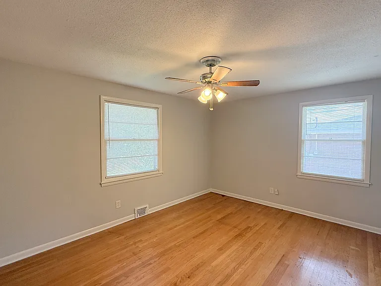 7620 Charlotte Dr SW — Photo 18