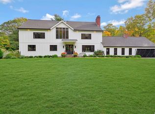 6 Lower Devon Rd, Port Jefferson, NY 11777