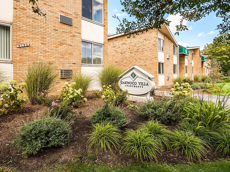 Oakwood Villa Apartments — Photo 5