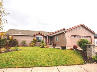 5277 Golden Eagle Dr, Eugene, OR 97402