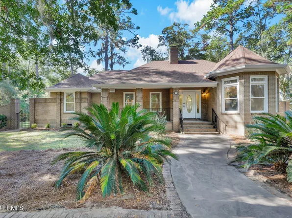 10 Dolphin Point Drive, Beaufort, SC 29907