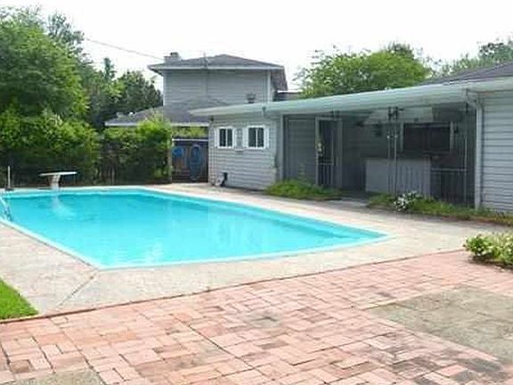 4th image of 2725 Lakeview Cir