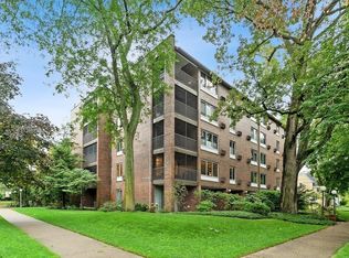 2324 Central St APT 2C, Evanston, IL 60201