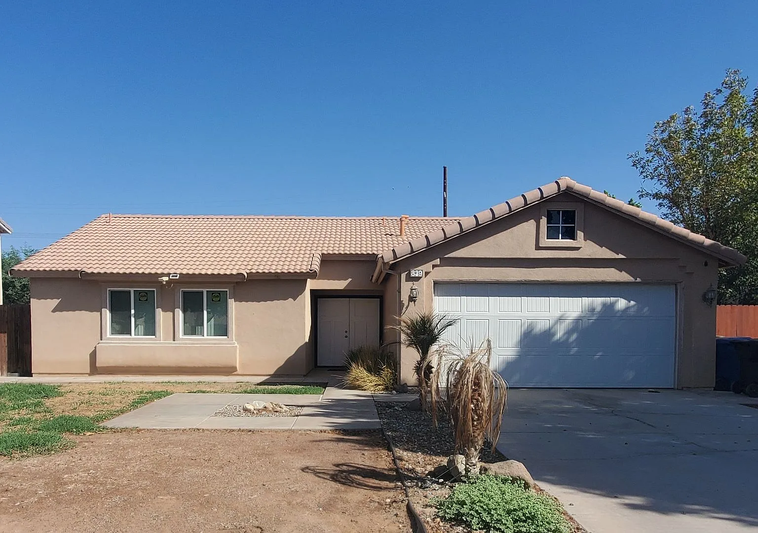 3 bedroom home — Photo 1