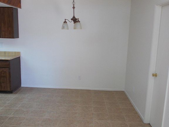 5th image of 6014 W Townley Ave