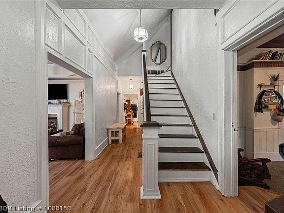 5th image of 1215 Baldwin St