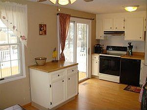 4th image of 270 Peppertree Dr