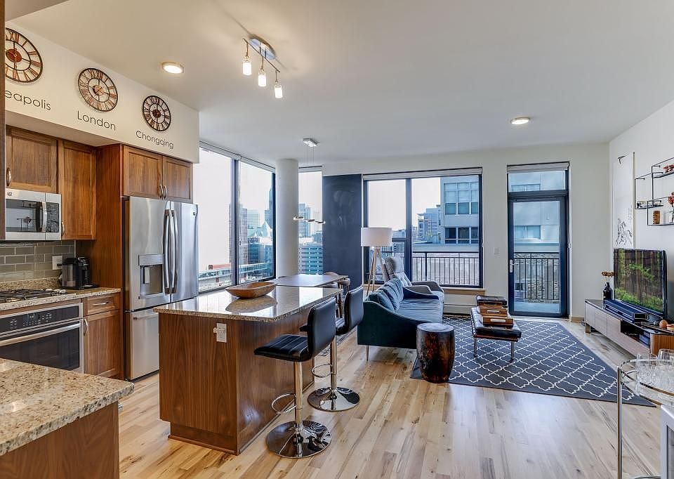 1st image of 740 Portland Ave #908