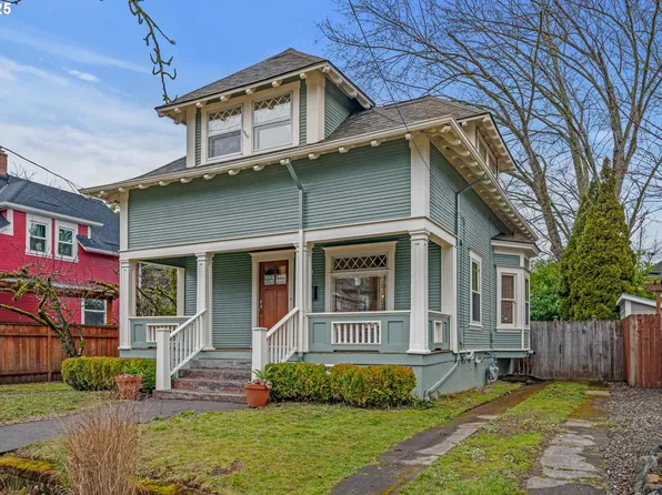 3825 SE Yamhill St, Portland, OR 97214