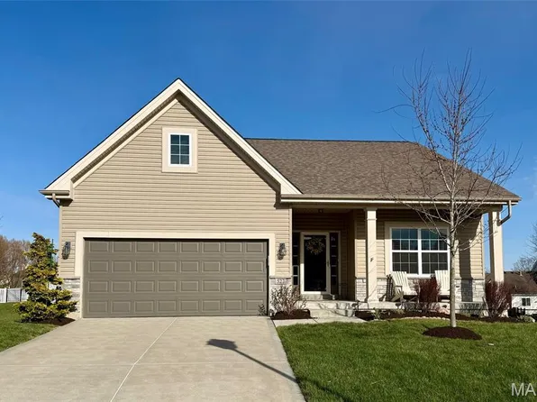 527 Columbia Downs Dr, Lake Saint Louis, MO 63367