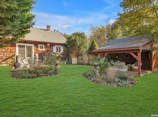 345 Breakwater Rd, Mattituck, NY 11952