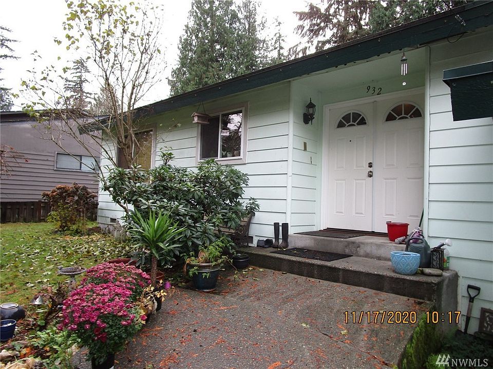 1st image of 932 198th Pl SW