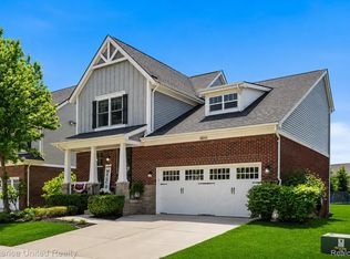 28519 Cottage Ln, New Hudson, MI 48165