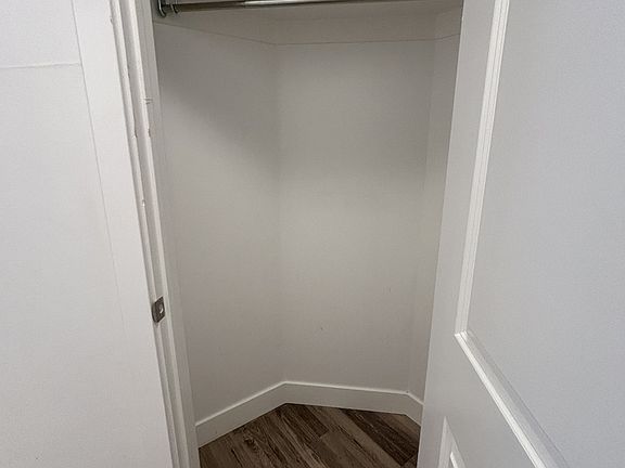 4th image of 3672 W 2330 N