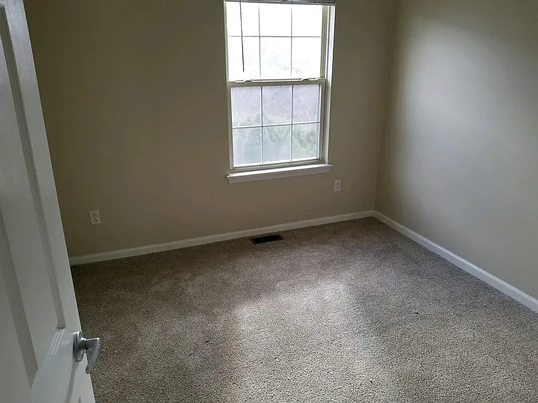 629 Candlestick Ln — Photo 8