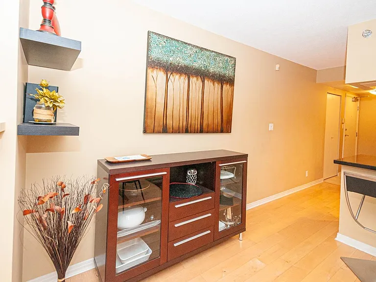 1199 Marinaside Cres #1605 — Photo 9