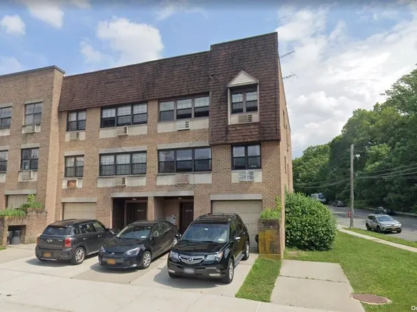 240-02 70th Avenue #1C, Douglaston, NY 11362