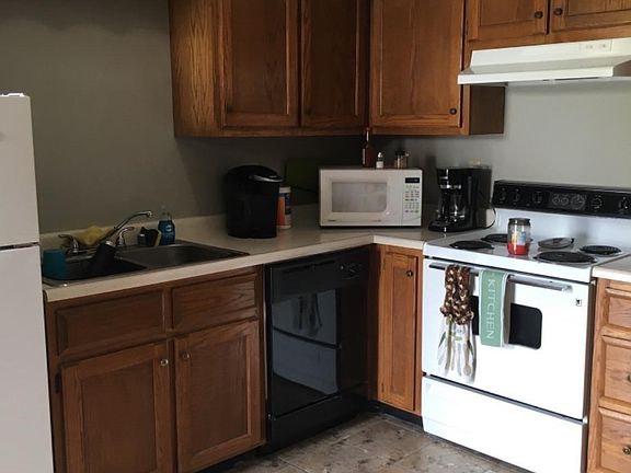 2nd image of 704 S 2nd St