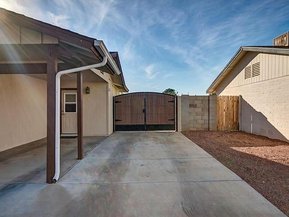 RV Gate