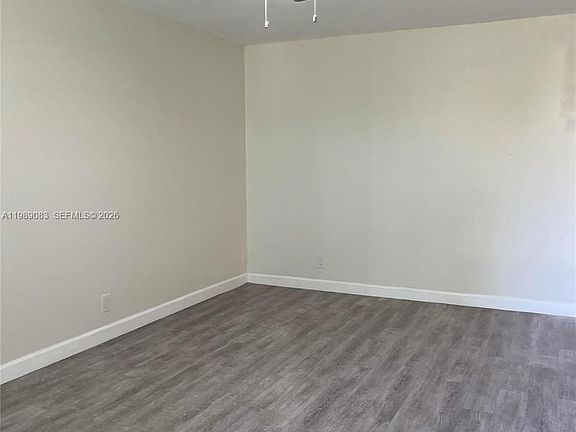 3rd image of 2134 Lincoln St APT 25