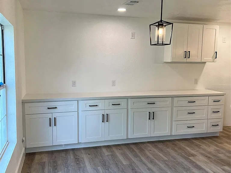 502 Independence St — Photo 3