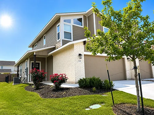 20504A Haygrazer Way Photo 1