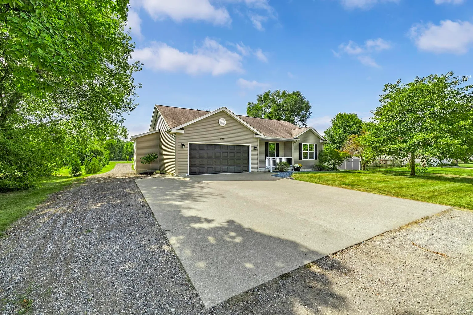 11901 Scott Rd photo 1