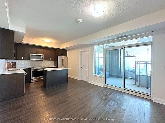 2nd image of 2333 Taunton Rd #901
