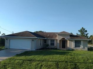 3113 42nd St W, Lehigh Acres, FL 33971