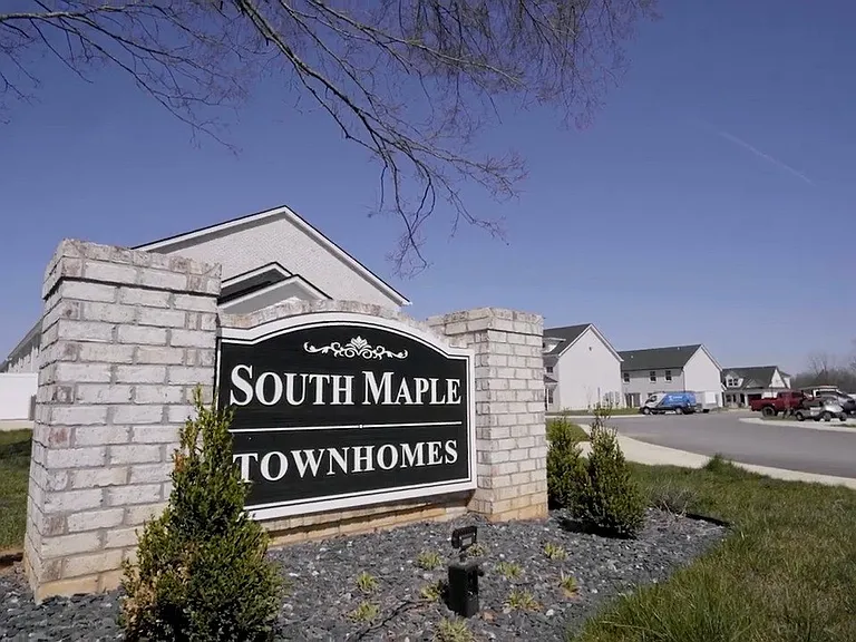 South Maple Townhomes — Photo 25