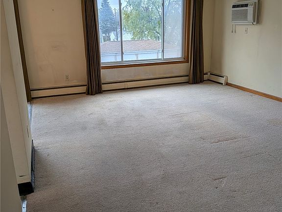 3rd image of 3433 Harlem Rd #2