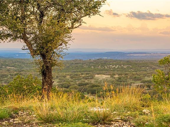 5th image of 901 High Mountain Rd